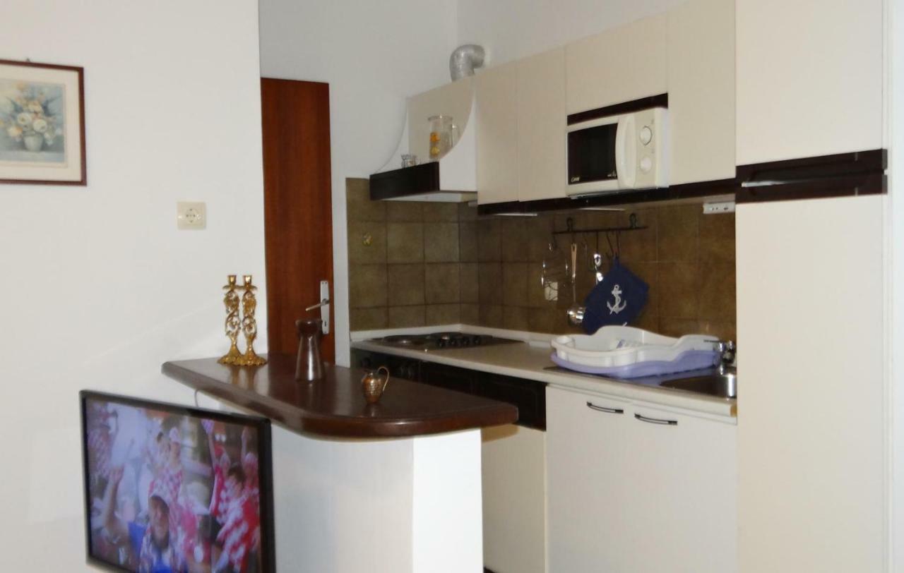 קרק Apartman Magasic מראה חיצוני תמונה